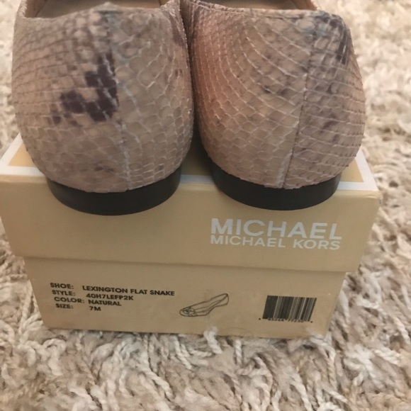 Michael Kors Lexington Snake Flat 7M - Picture 3 of 4